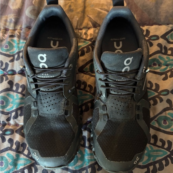 On Running Shoes - On Cloud 5 waterproof gtx running sneaker, black, women’s 7.5